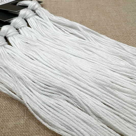 Roxy Floss Collection 8yd Weathered White